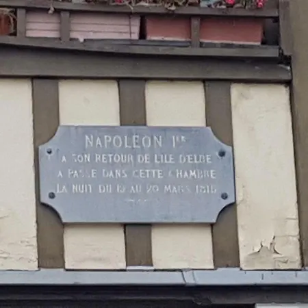 Δωμάτια σε οικογενειακή κατοικία La Montignonne *